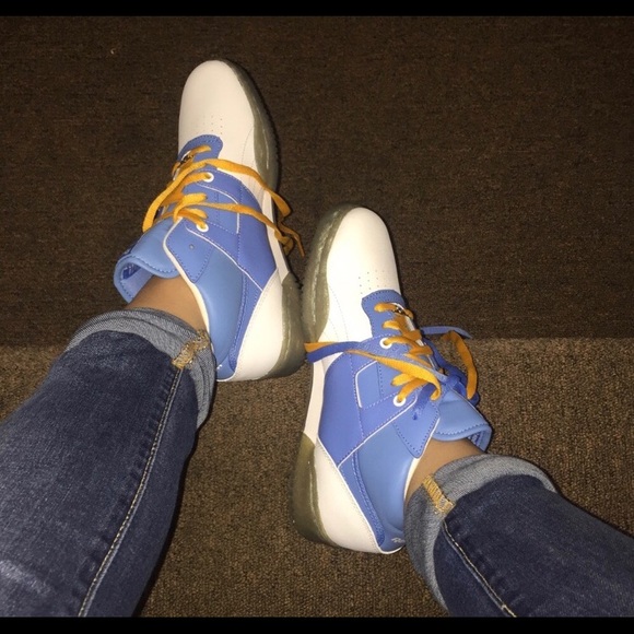 Reebok Sneakers - Picture 2 of 3